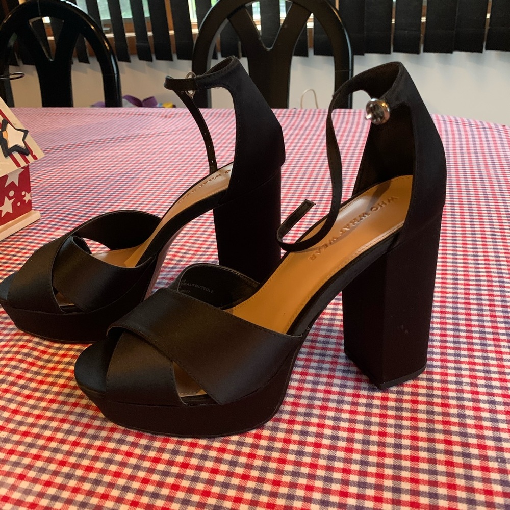 Who What Wear platforms satin black shoes